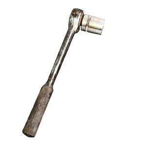 S-K Ratchet 1/2" Model 42470 with Wizard Socket 15/16 Working